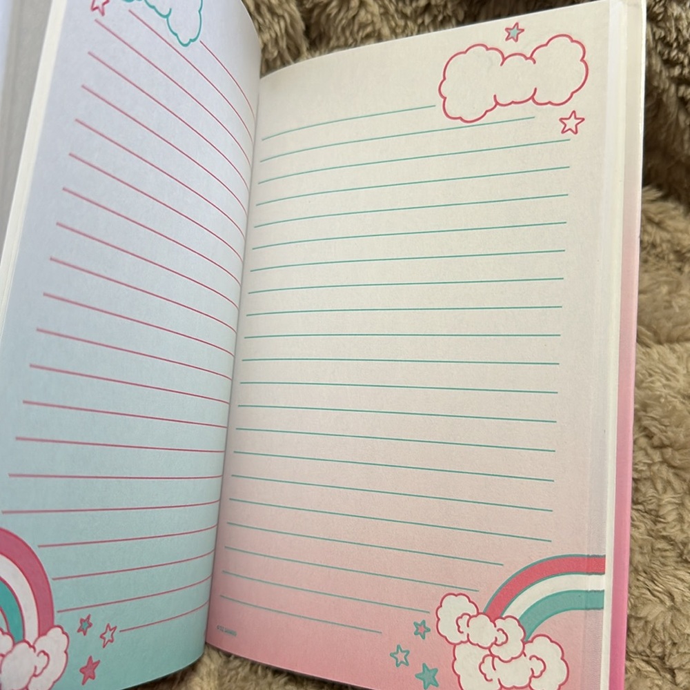 Hello Kitty Notebook - Picture 7 of 11